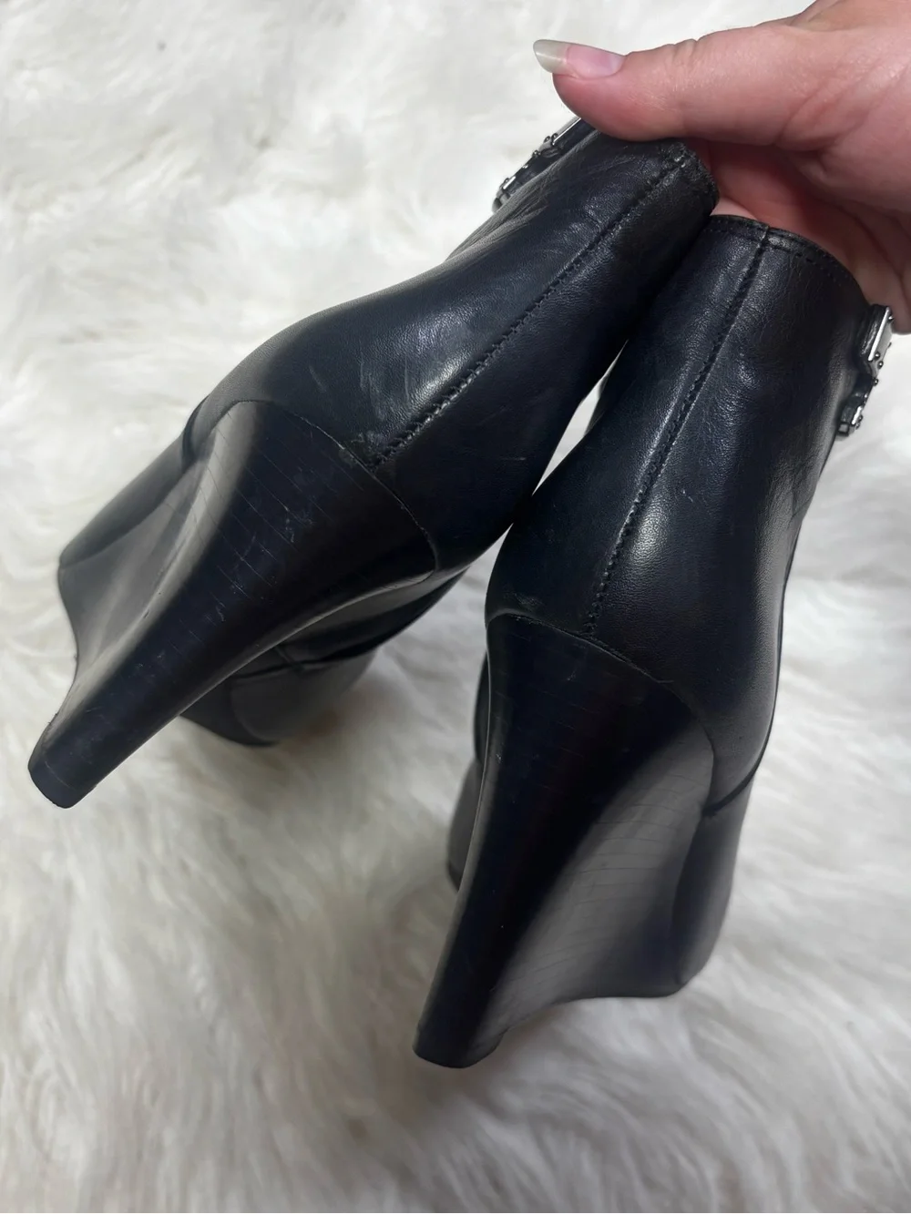 Tory Burch Lowell Black Leather Wedge Bootie size Women’s 8.5